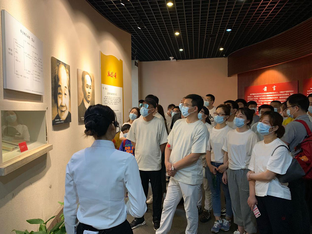 8-华中区域组织整个员工赴长沙开慧镇发展党史进建教育。.jpg